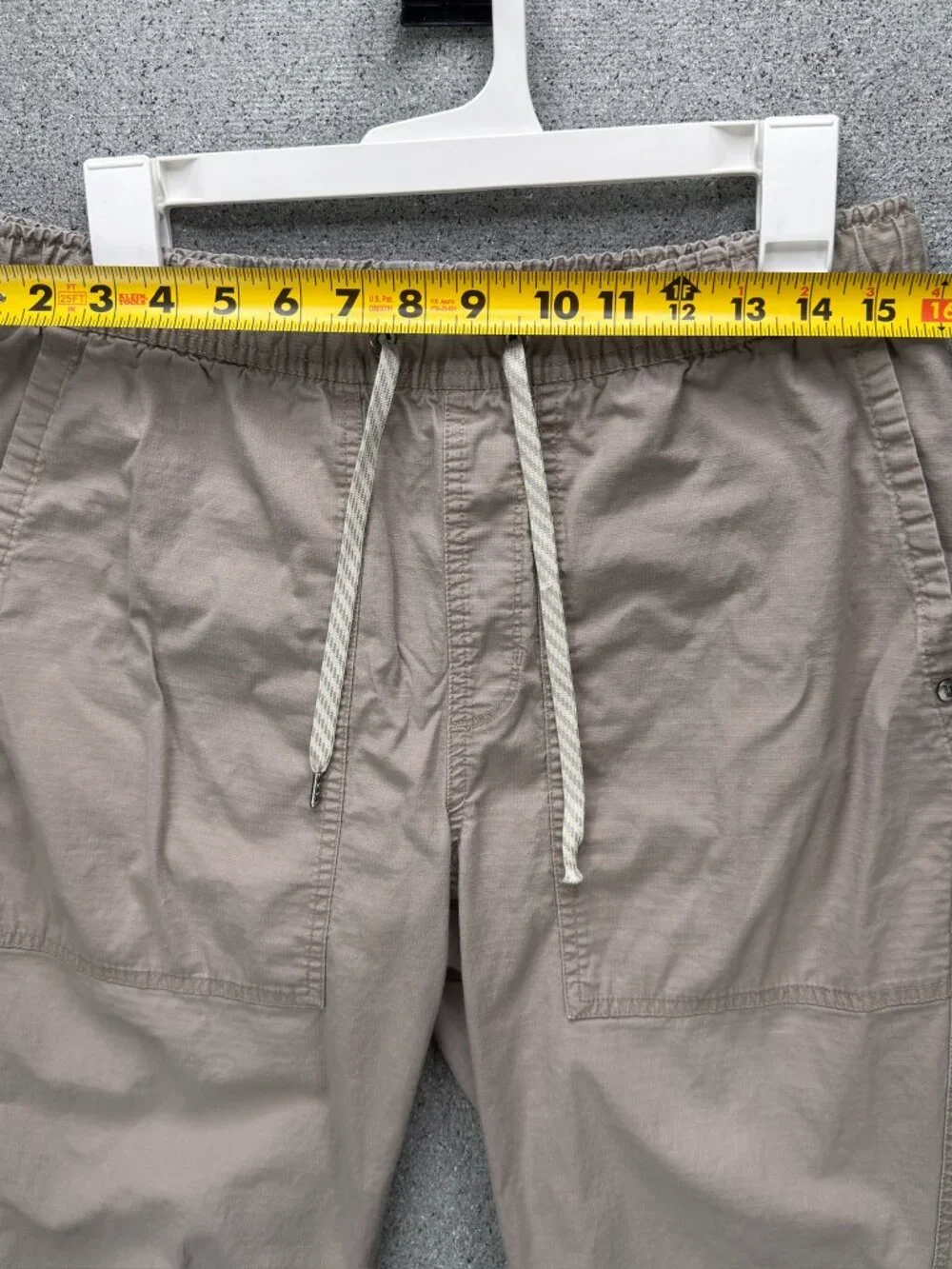 VUORI RIPSTOP CLIMBER PANTS MEN'S M TAPERED CARGO OUTDOOR TRAVEL ZIP BEIGE - Picture 3 of 13